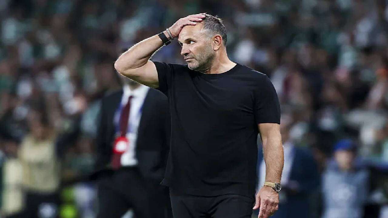 Galatasaray'da deprem üstüne deprem: Okan Buruk neşteri vurdu! 3 isim devre arasında gidiyor 3